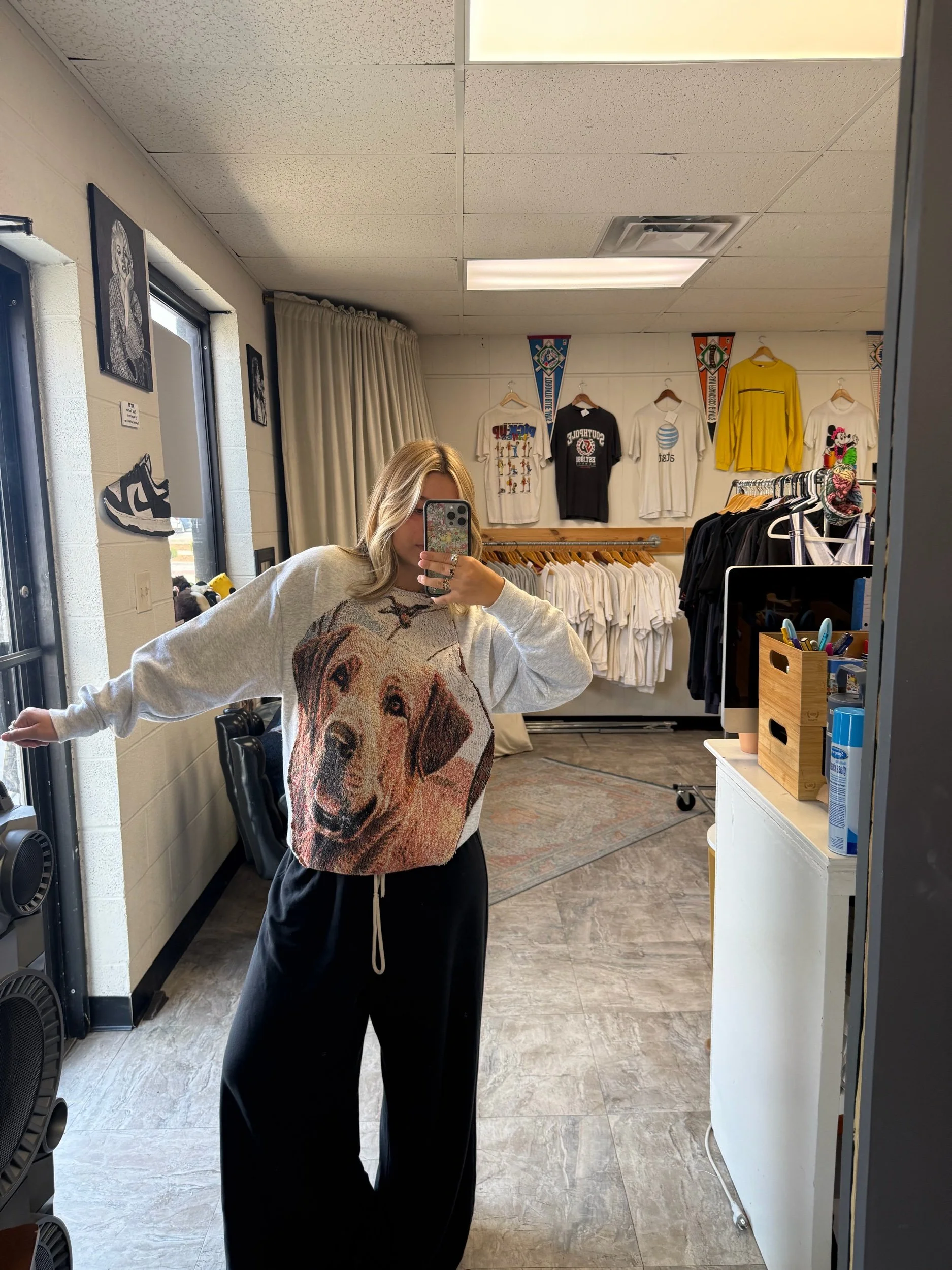 Dog tapestry crewneck