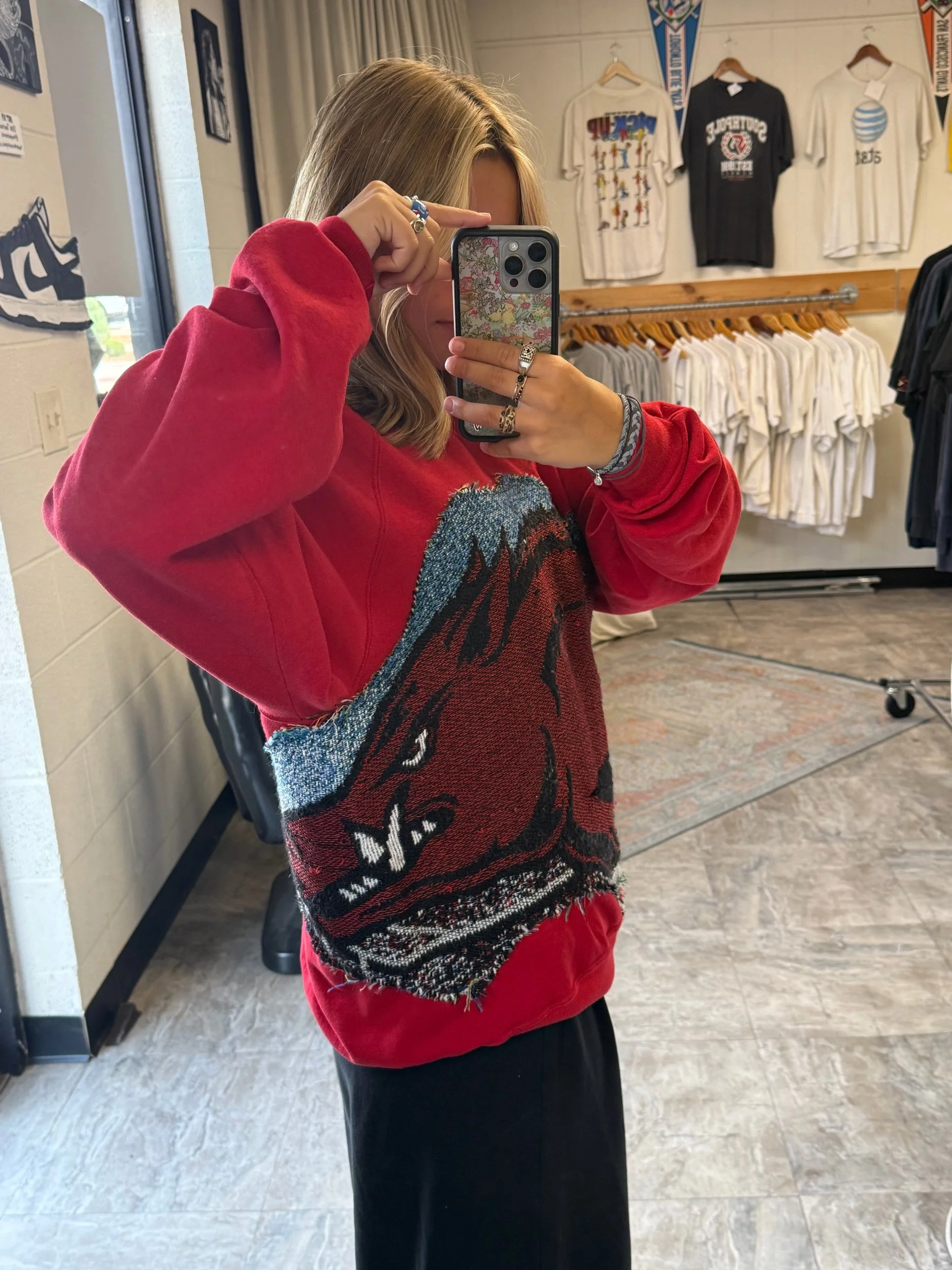Arkansas hog tapestry crewneck
