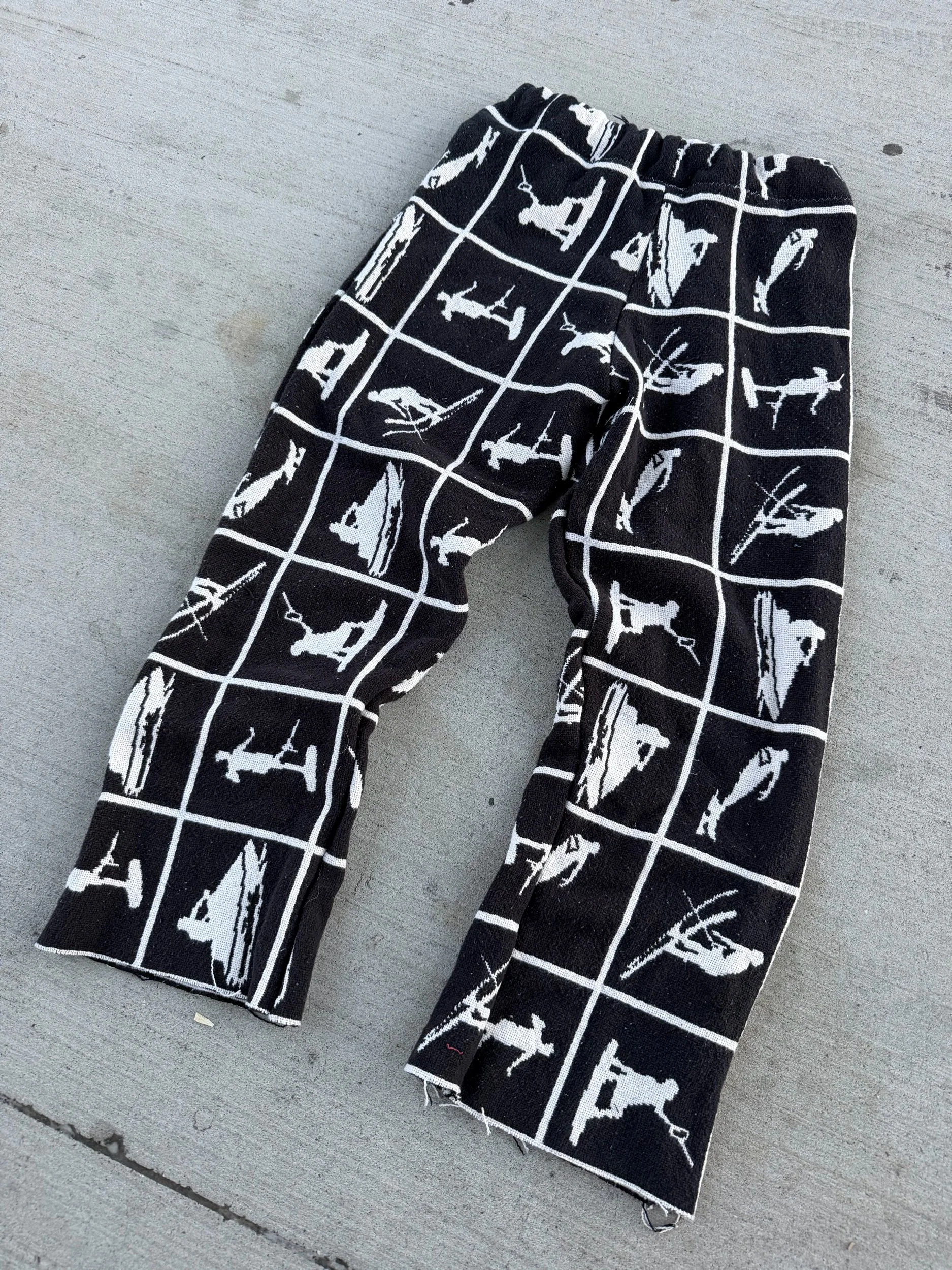 Black/white outdoorsman tapestry pants
