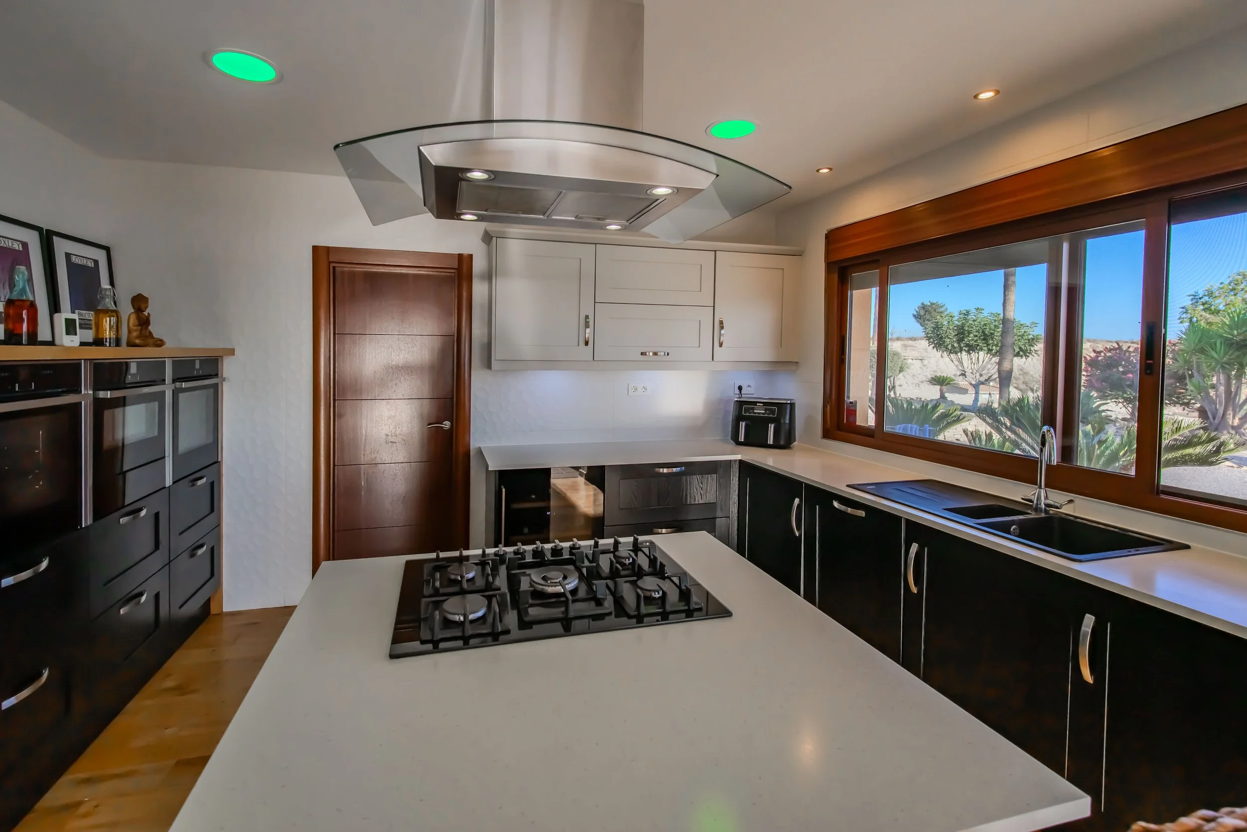 kitchen image 3.jpg