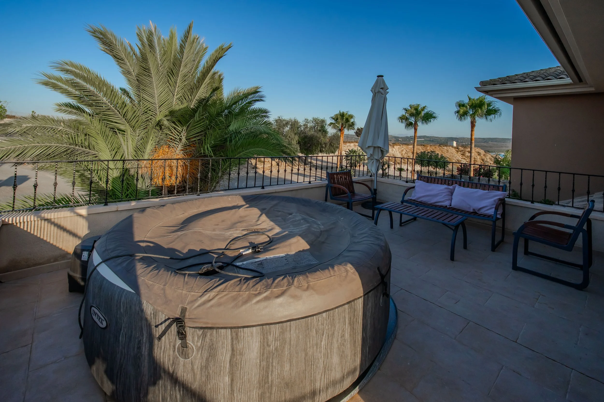 Balcony hot tub.jpg
