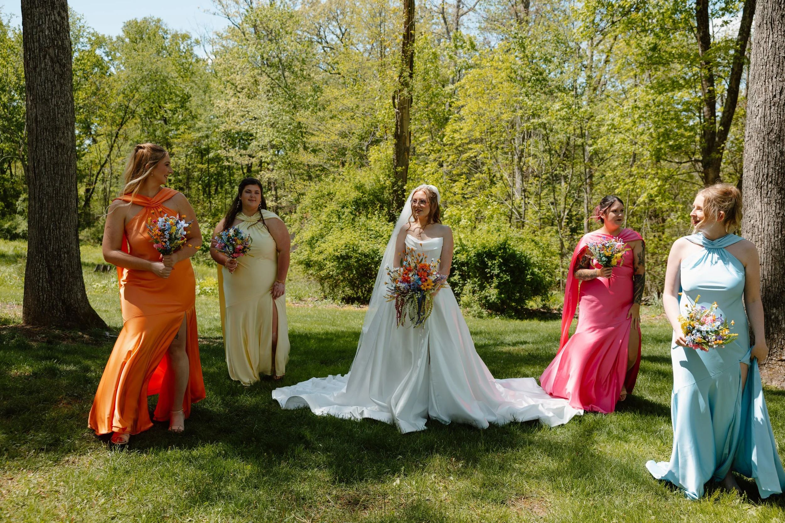 landolls-mohican-castle-bridesmaid-lineup.jpg