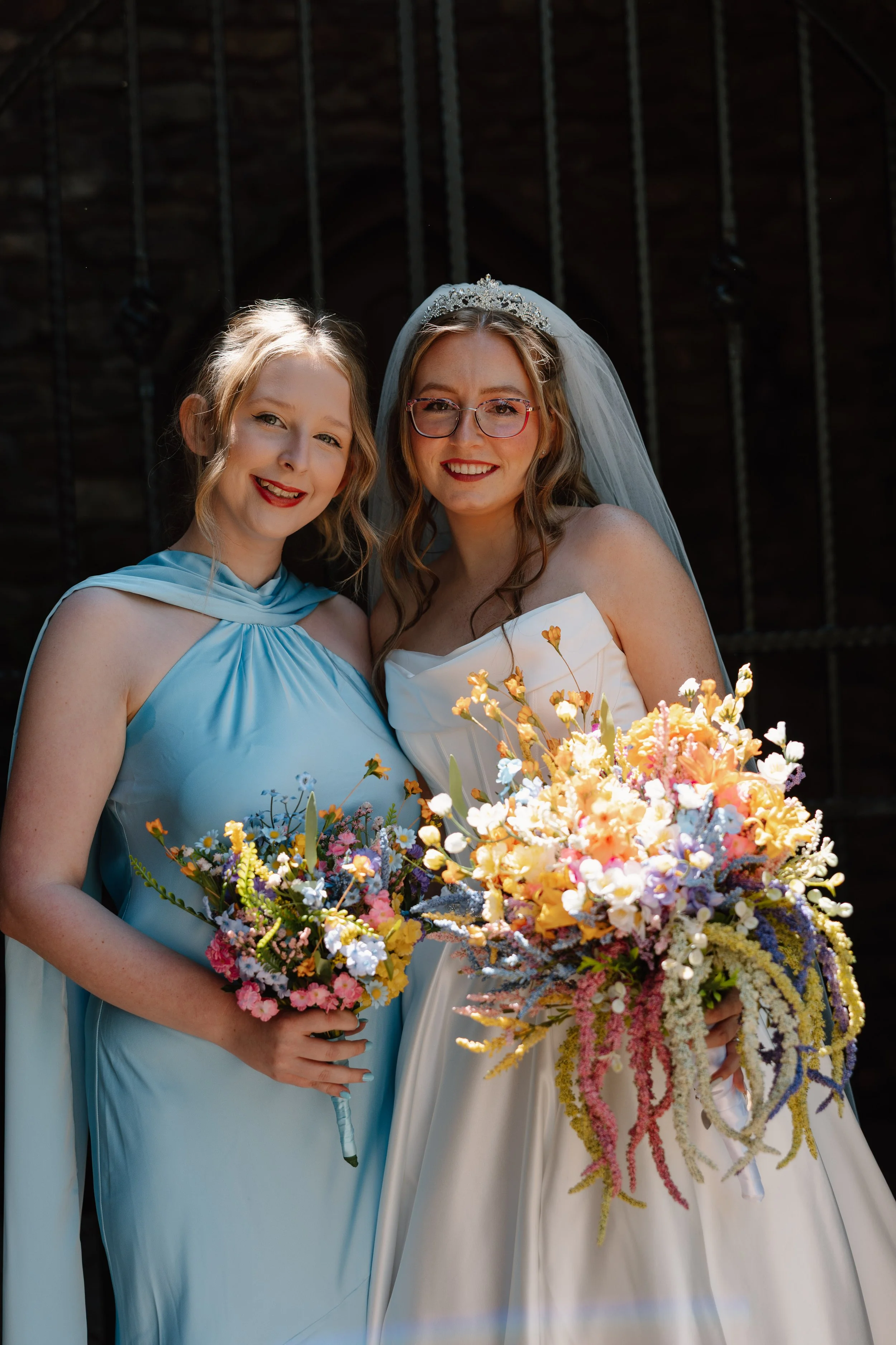 mohican-castle-wedding-bride-bridesmaid.jpg