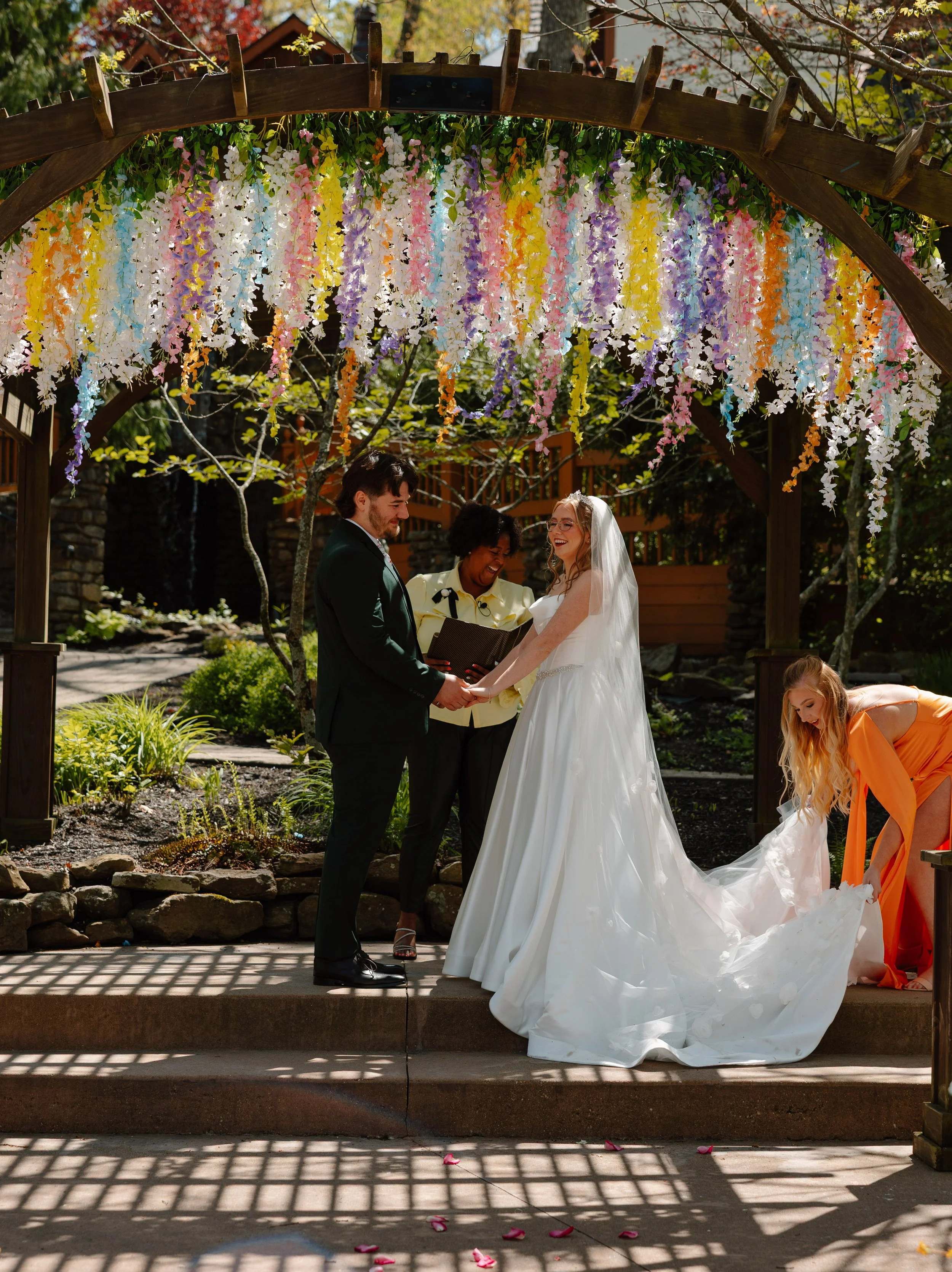 landolls-mohican-castle-ceremony-train-adjustment.jpg