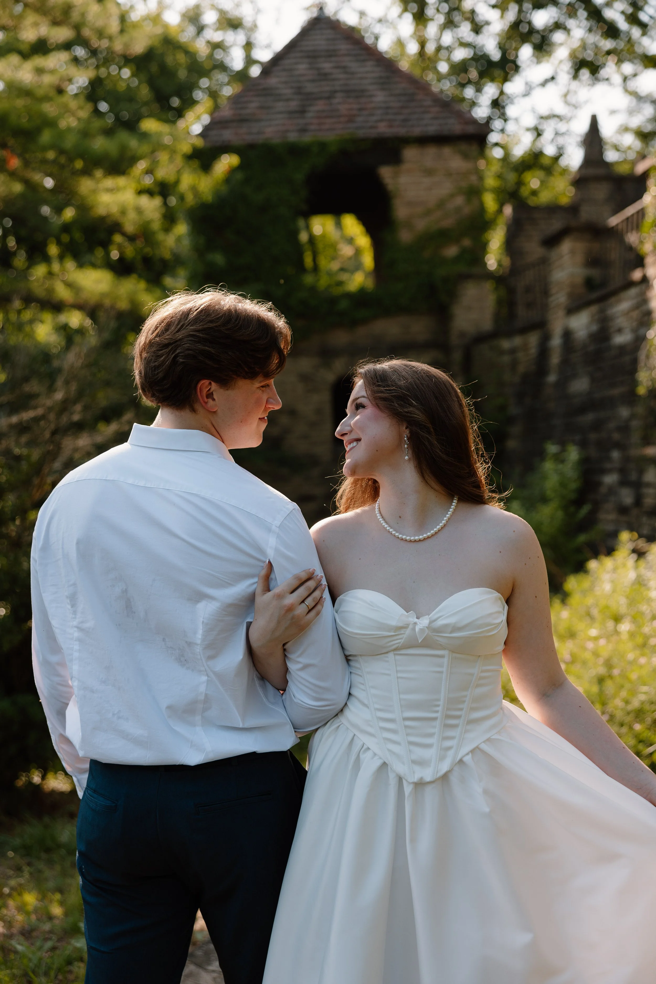 portsmouth-monastery-romantic-couple-portrait.jpg