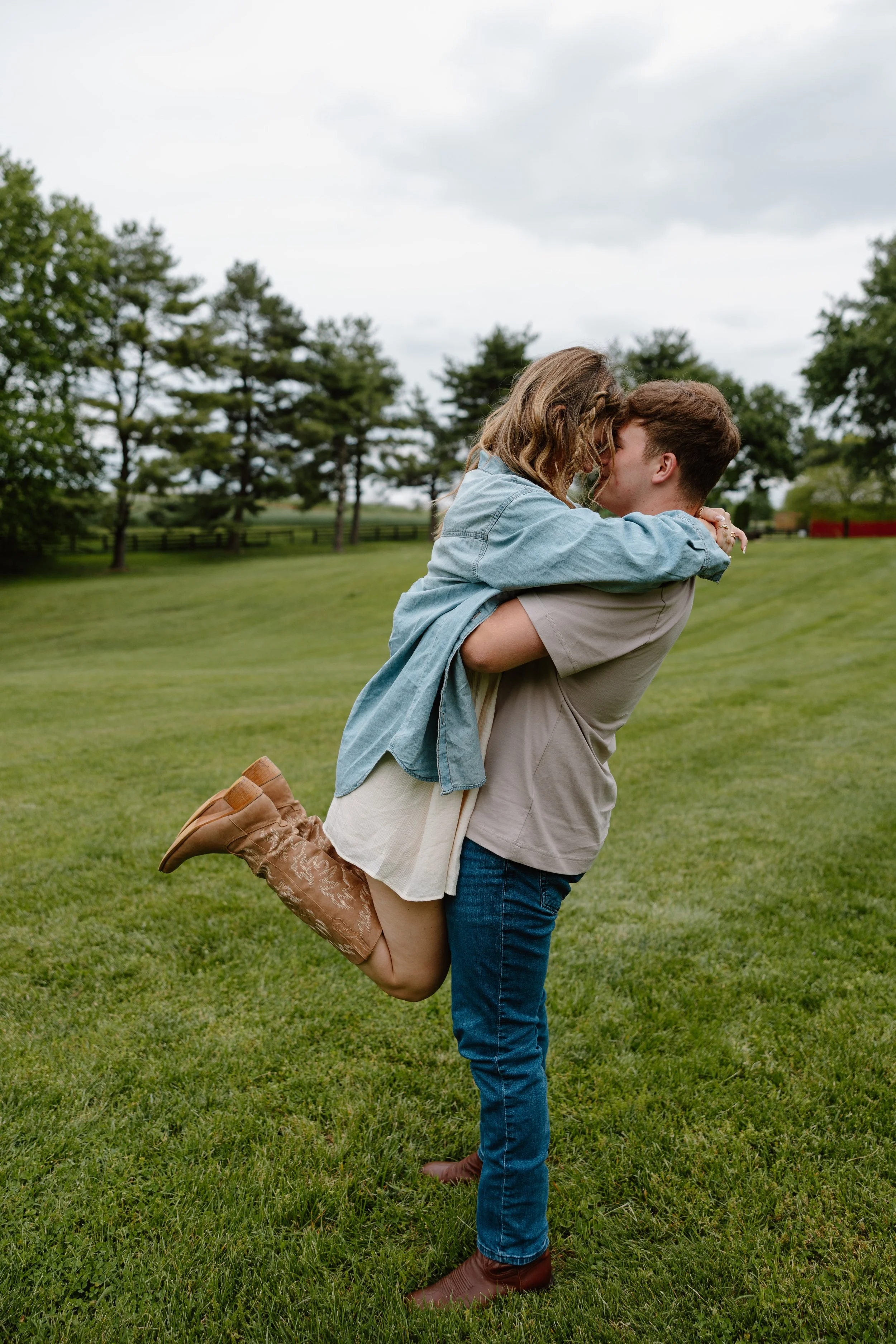 lexington-ky-engagement-session-lift.jpg