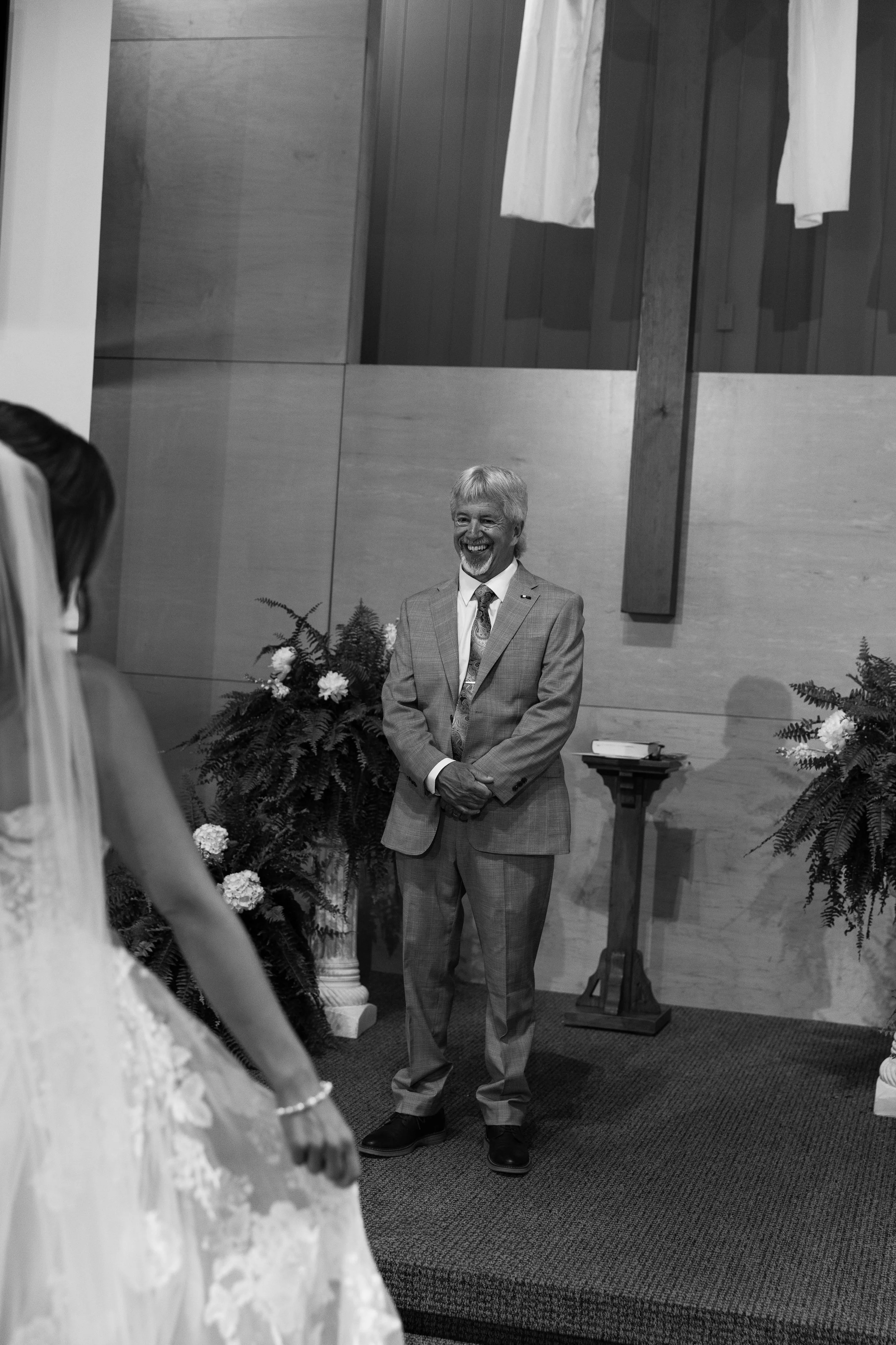 Kerrie_Arthur_Documentry_Style_Wedding_Saugtuck,MI-7.jpg