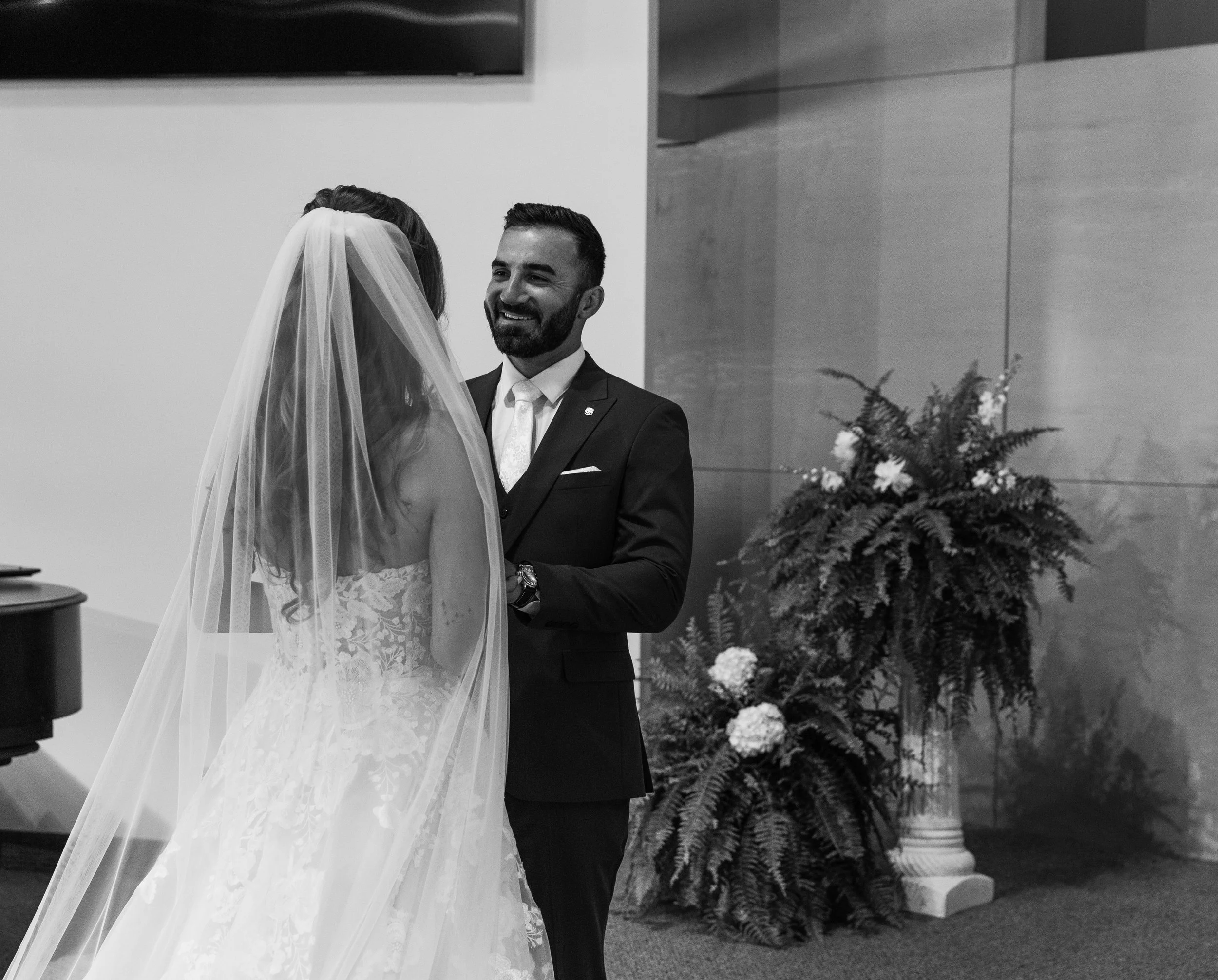 Kerrie_Arthur_Documentry_Style_Wedding_Saugtuck,MI-10.jpg