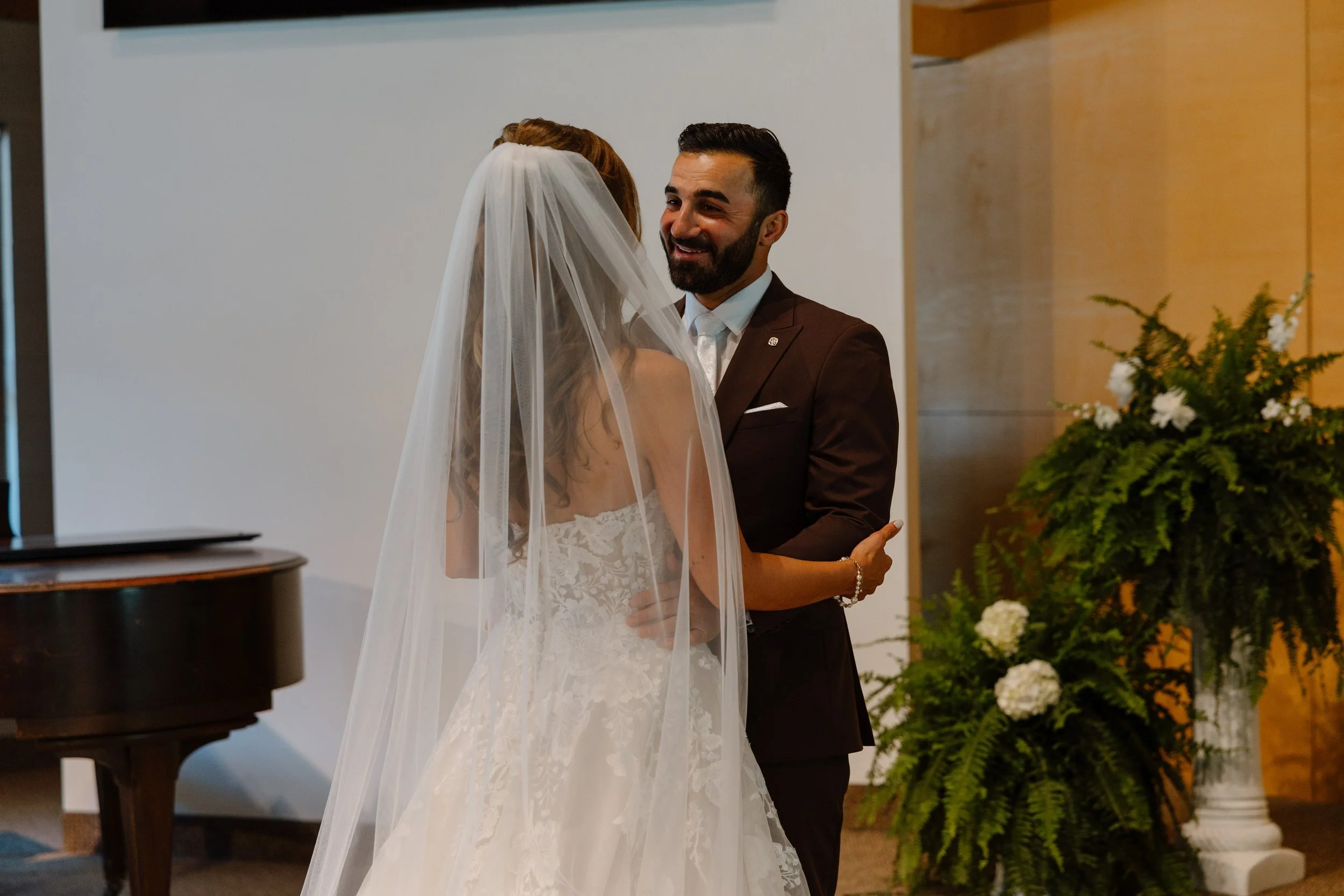 Kerrie_Arthur_Documentry_Style_Wedding_Saugtuck,MI-11.jpg
