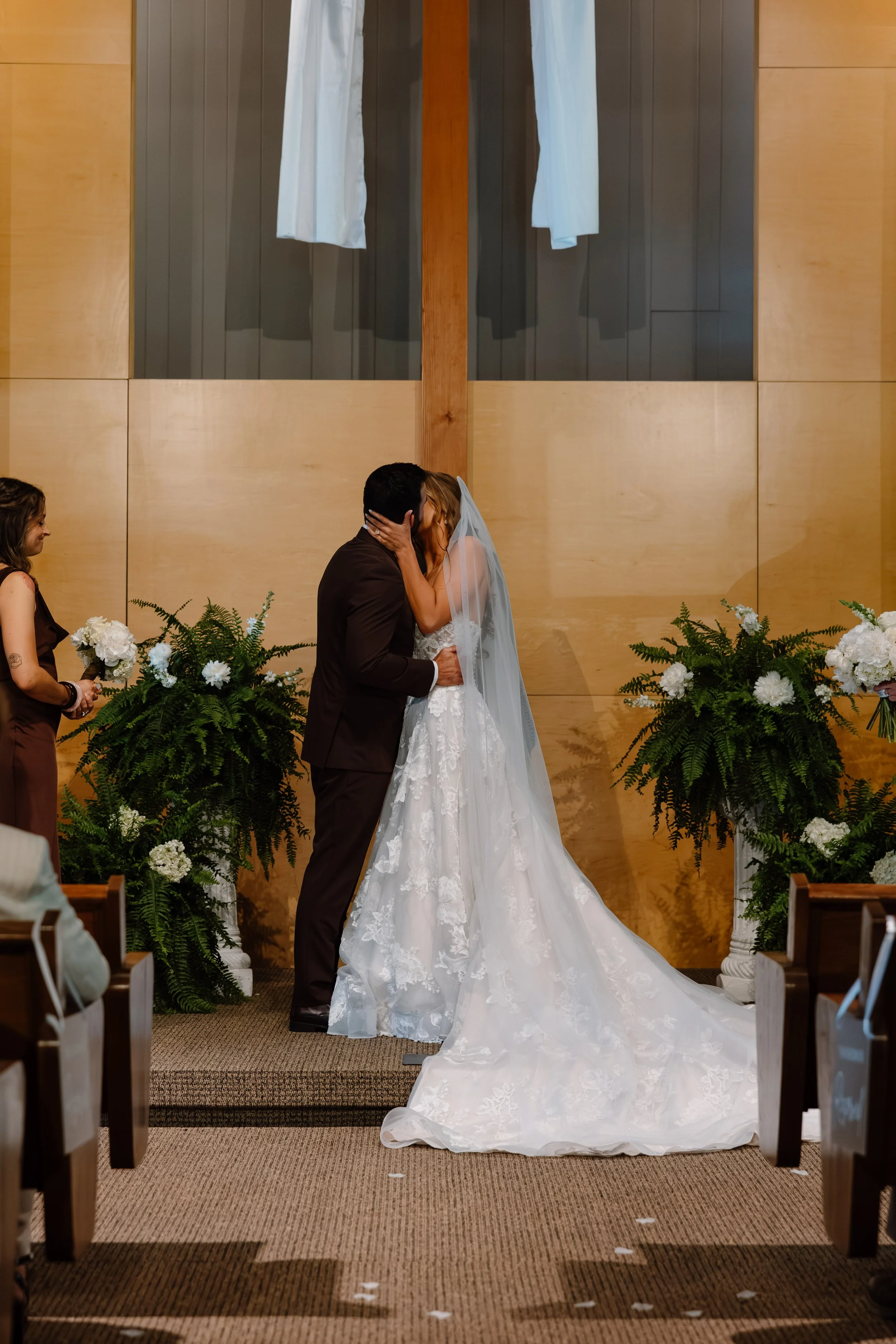 Kerrie_Arthur_Documentry_Style_Wedding_Saugtuck,MI-38.jpg