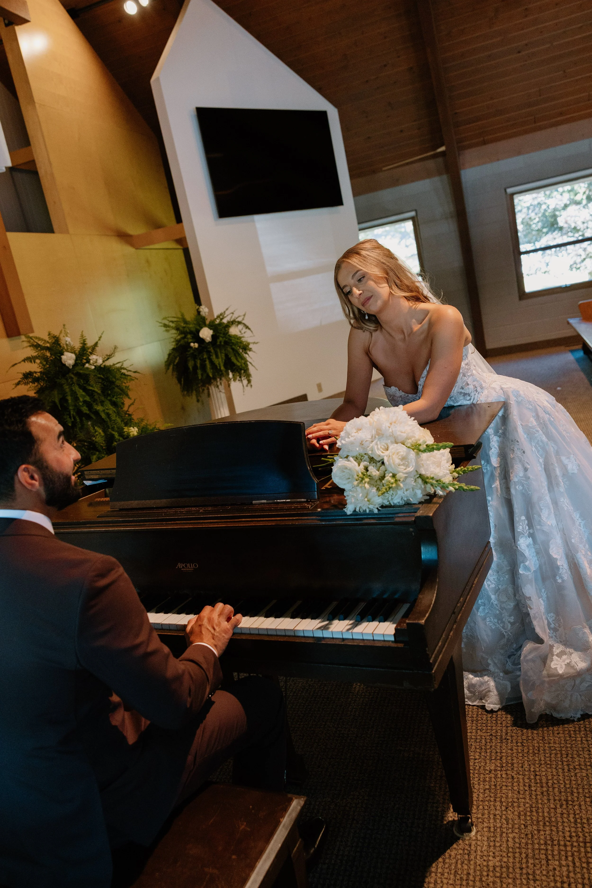 Kerrie_Arthur_Documentry_Style_Wedding_Saugtuck,MI-43.jpg