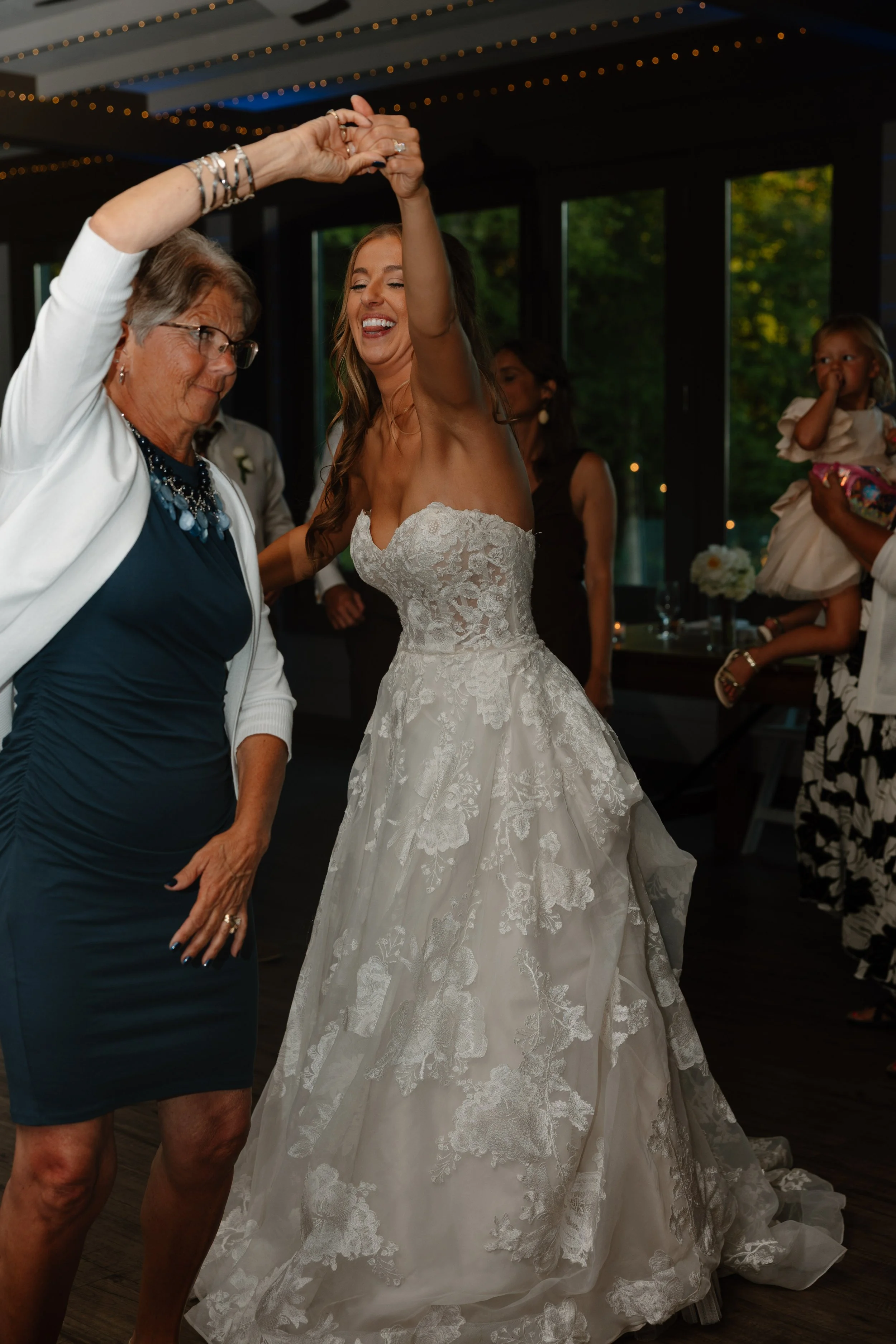 Kerrie_Arthur_Documentry_Style_Wedding_Saugtuck,MI-70.jpg