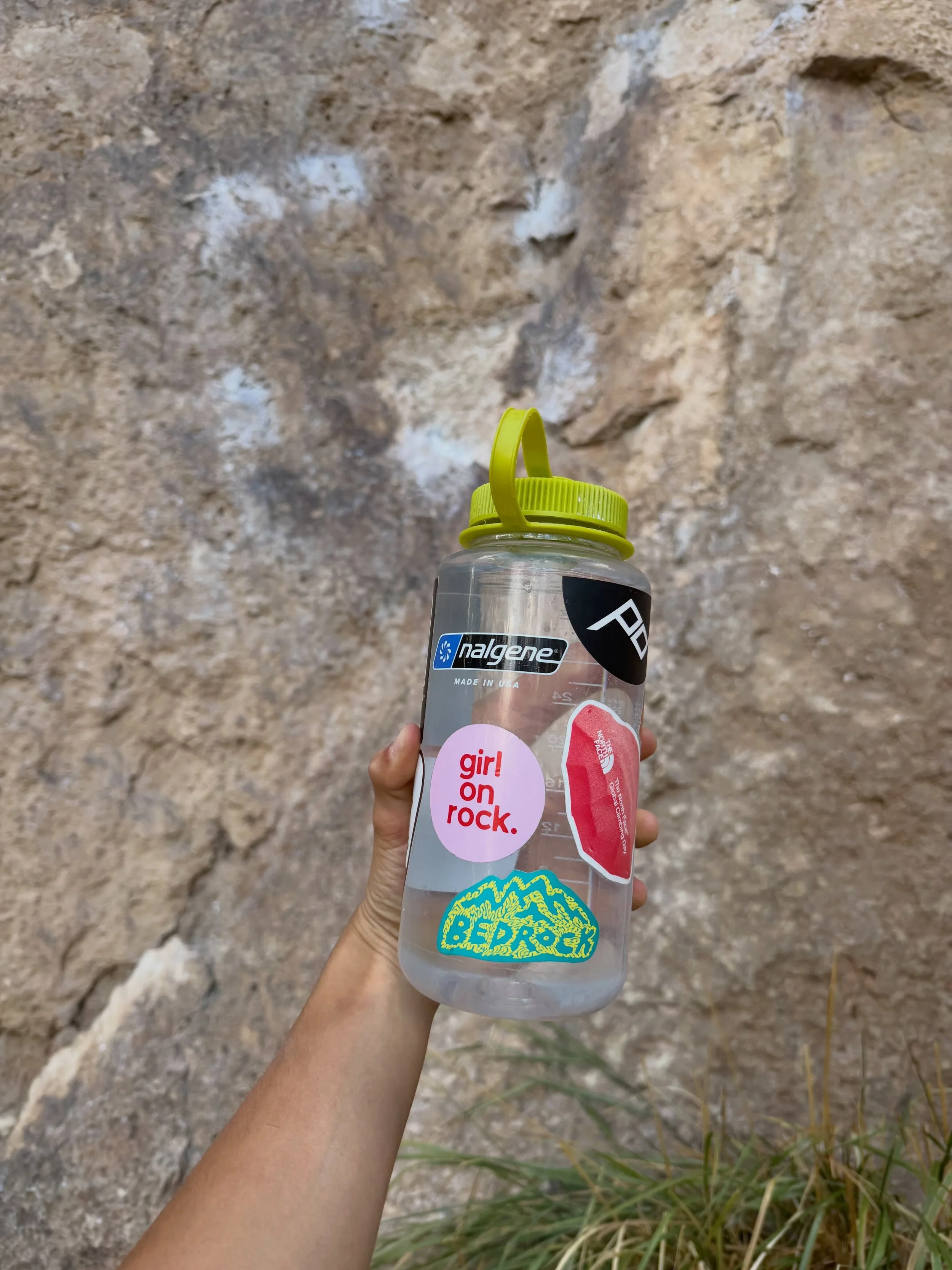 New sticker drop!! Which is your favorite?? 

#stickas #merch #girlonrock #grouptrips #womenclimb