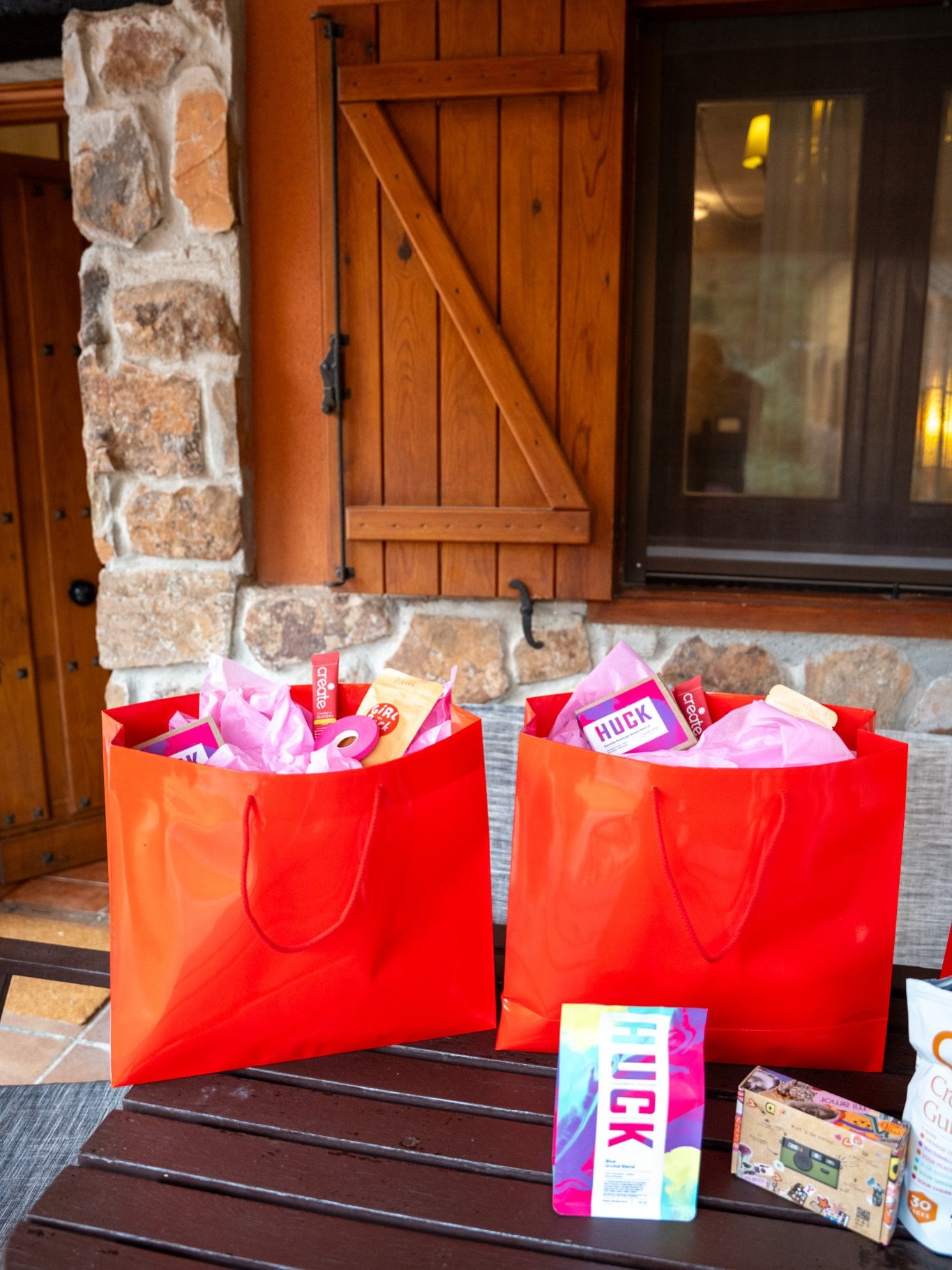Our first morning in Cuenca!! Welcome goodie bag edition

Thank you @huckleberryroasters &amp; @trycreate for the amazing support on these!! 

We also included some new girl on rock items that are launching next month 👀 &amp; our OG hoodies! 

#grou