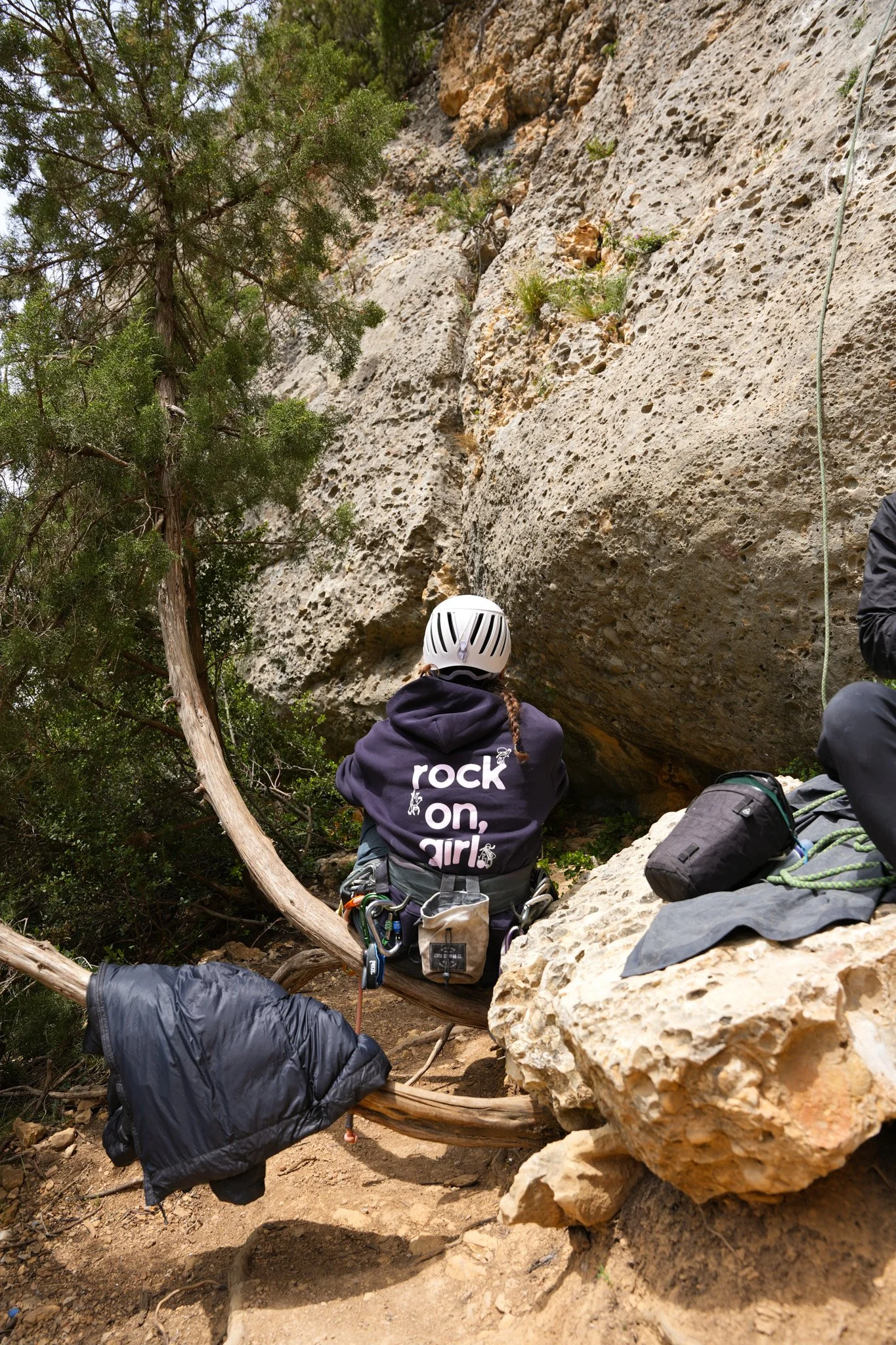 girl on rock Hoodie - Navy & Pink