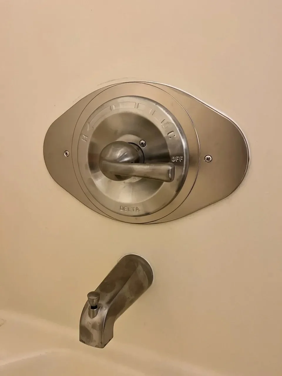 Delta bathtub faucet, shower control valve and tub spout installed in Pensacola, Florida