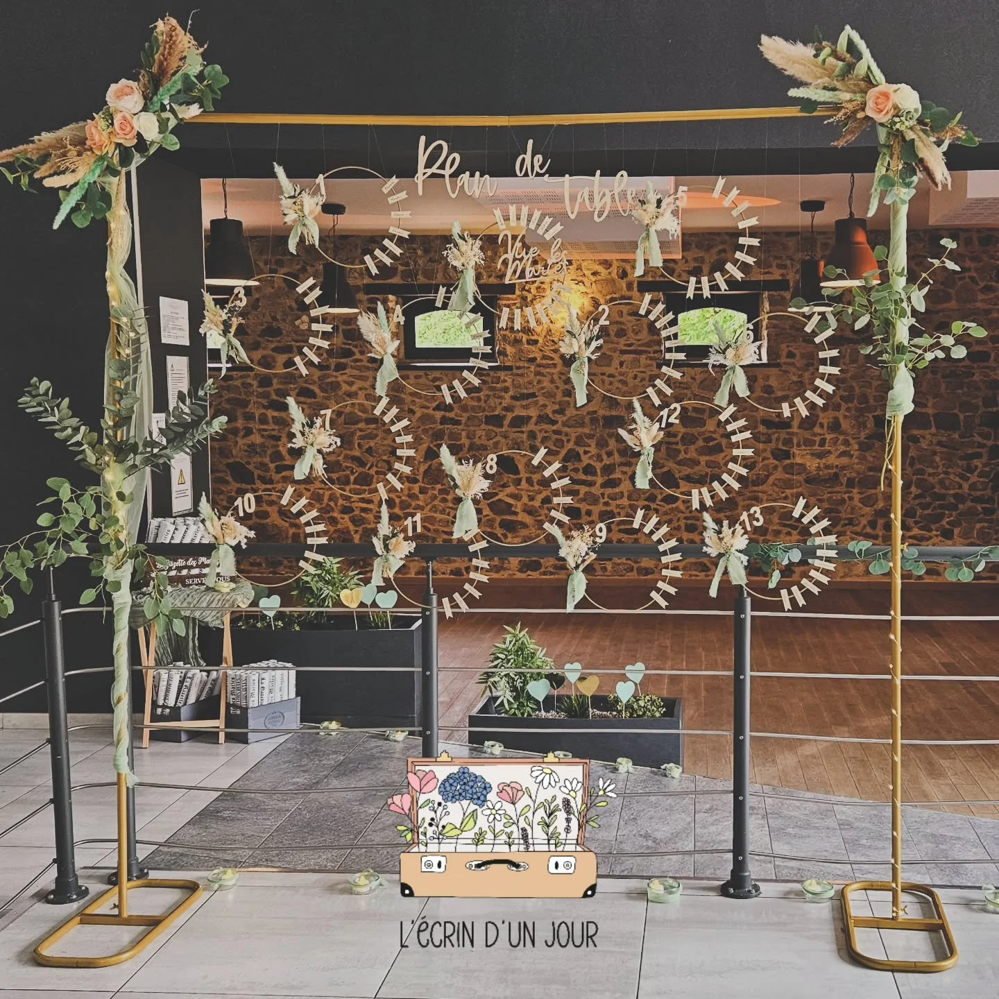 🌼 Plan de table sur mesure 🌼

Un th&egrave;me &eacute;pur&eacute; et &eacute;l&eacute;gant pour le mariage de Camille &amp; Nicolas aux couleurs douces et fra&icirc;ches.

Dans le magnifique domaine du @chateau_du_lattay

Merci de votre confiance e
