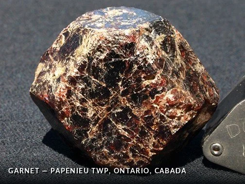 Garnet - Papenieu Twp, Ontario, Cabada.jpg