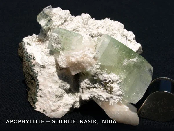 P040a - Apophyllite-Stilbite, Nasik, India.jpg