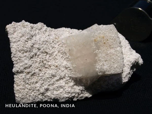 P064 - Heulandite, Poona, India.jpg