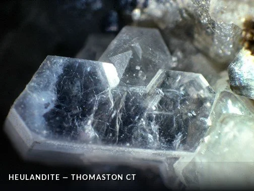 Heulandite - ThomastonCTCrop.jpg