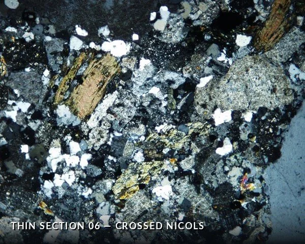 Thin Section 06 - Crossed Nicols.jpg