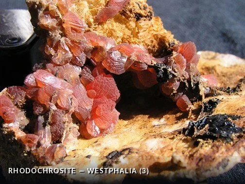 Rhodochrosite - Westphalia (3).jpg