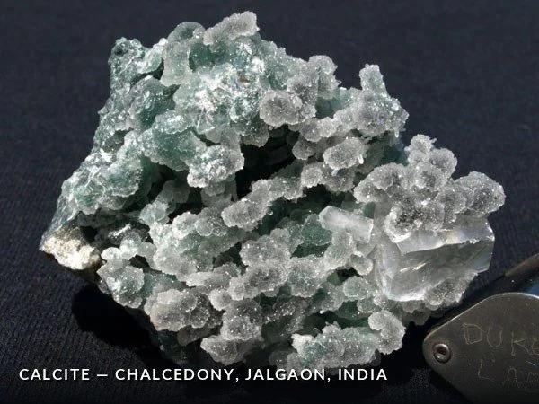 P085 - Calcite-Chalcedony, Jalgaon, India.jpg