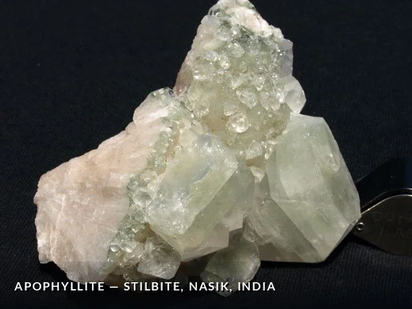 P013 - Apophyllite-Stilbite, Nasik, India.jpg