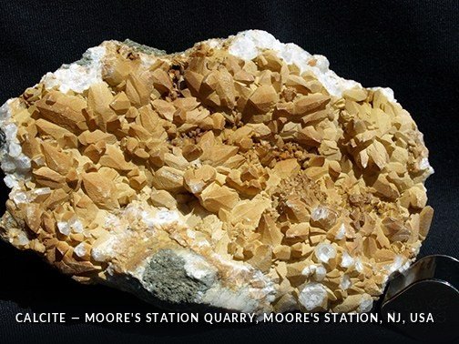 Calcite - Moore'sStationQuarry, Moore'sStation, NJ, USA.jpg