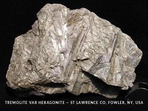 Tremolite var Hexagonite - StLawrenceCo, Fowler, NY, USA.jpg