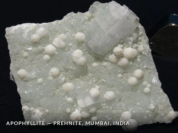 P076 - Apophyllite-Prehnite, Mumbai, India.jpg