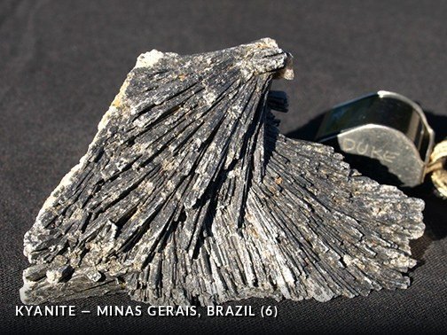 Kyanite - MinasGerais, Brazil (6).jpg