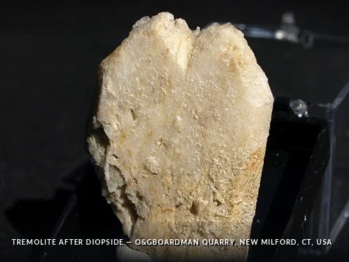 Tremolite after Diopside - O&GBoardmanQuarry, NewMilford, CT, USA.jpg