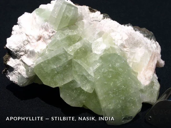 P045 - Apophyllite-Stilbite, Nasik, India.jpg