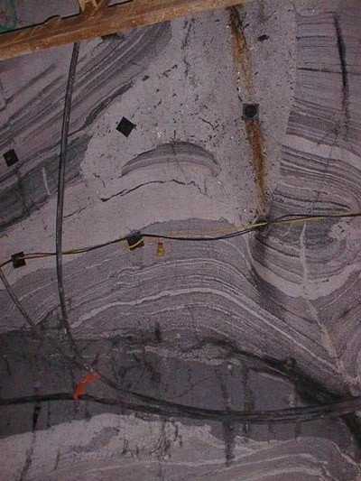uground1.jpg