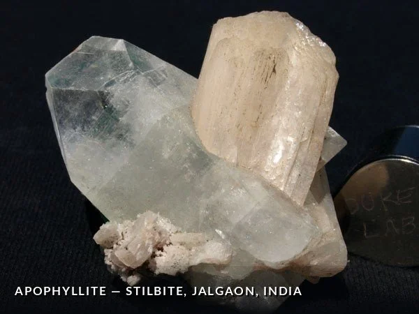 P077 - Apophyllite-Stilbite, Jalgaon, India.jpg