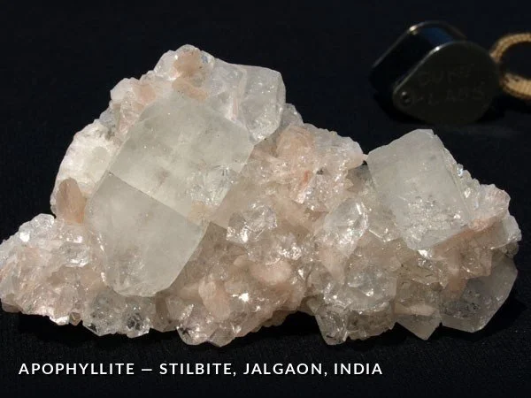 P102 - Apophyllite-Stilbite, Jalgaon, India.jpg
