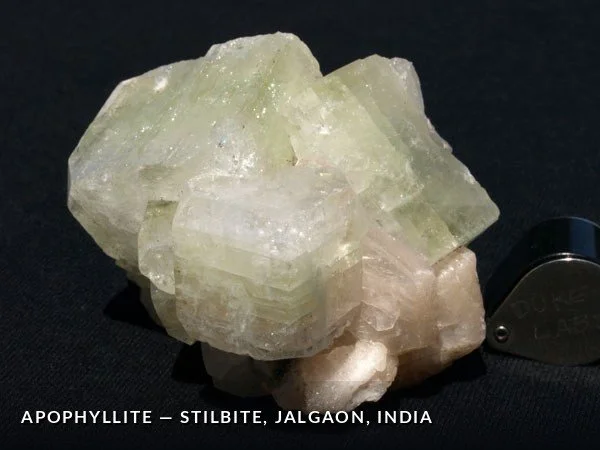 P052 - Apophyllite-Stilbite, Jalgaon, India.jpg