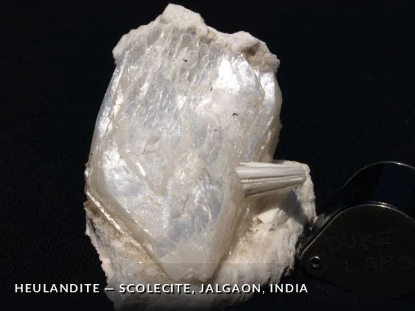 P071 - Heulandite-Scolecite, Jalgaon, India.jpg