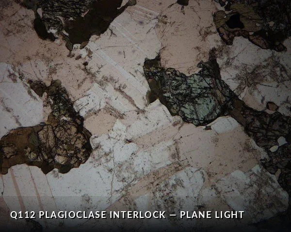 Q112 Plag Interlock PL.jpg