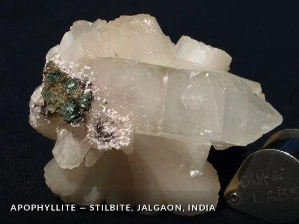 P108 - Apophyllite-Stilbite, Jalgaon, India.jpg