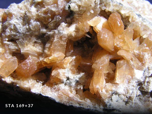 Sta 169+37 - 010.jpg