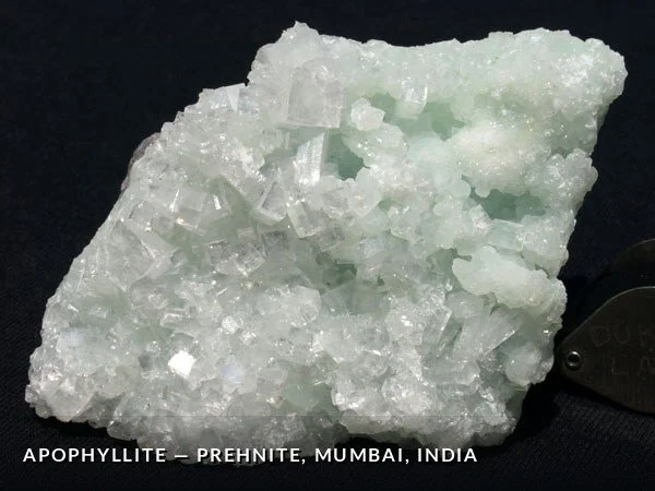 P035 - Apophyllite-Prehnite, Mumbai, India.jpg