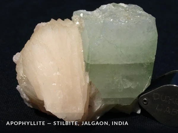 P092b - Apophyllite-Stilbite, Jalgaon, India.jpg