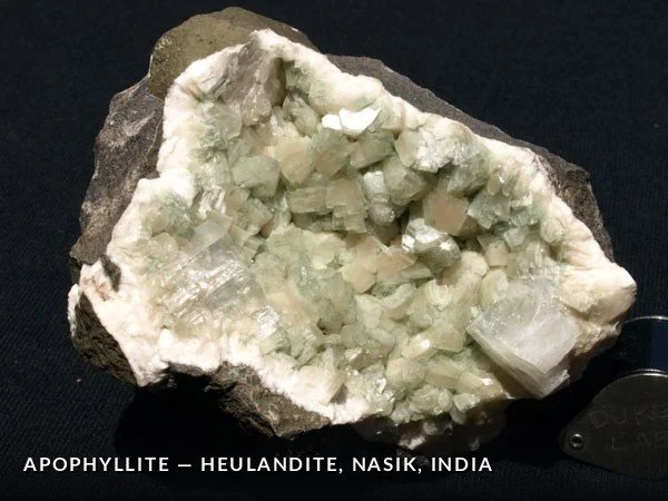 P056 - Apophyllite-Heulandite, Nasik, India.jpg