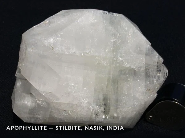 P014 - Apophyllite-Stilbite, Nasik, India.jpg
