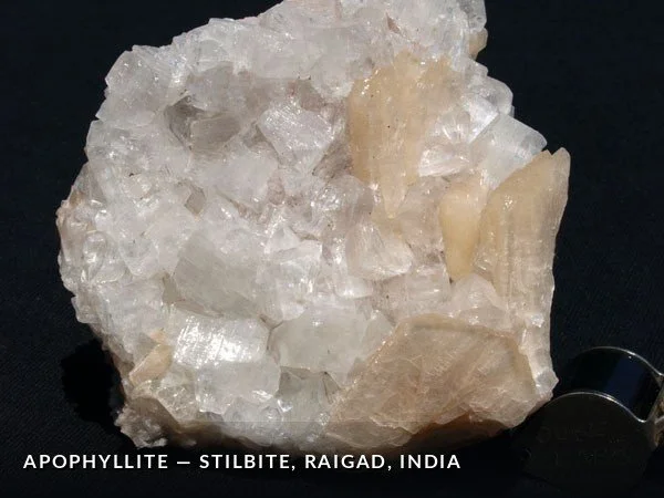 P005 - Apophyllite-Stilbite, Raigad, India.jpg