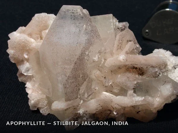 P088 - Apophyllite-Stilbite, Jalgaon, India.jpg