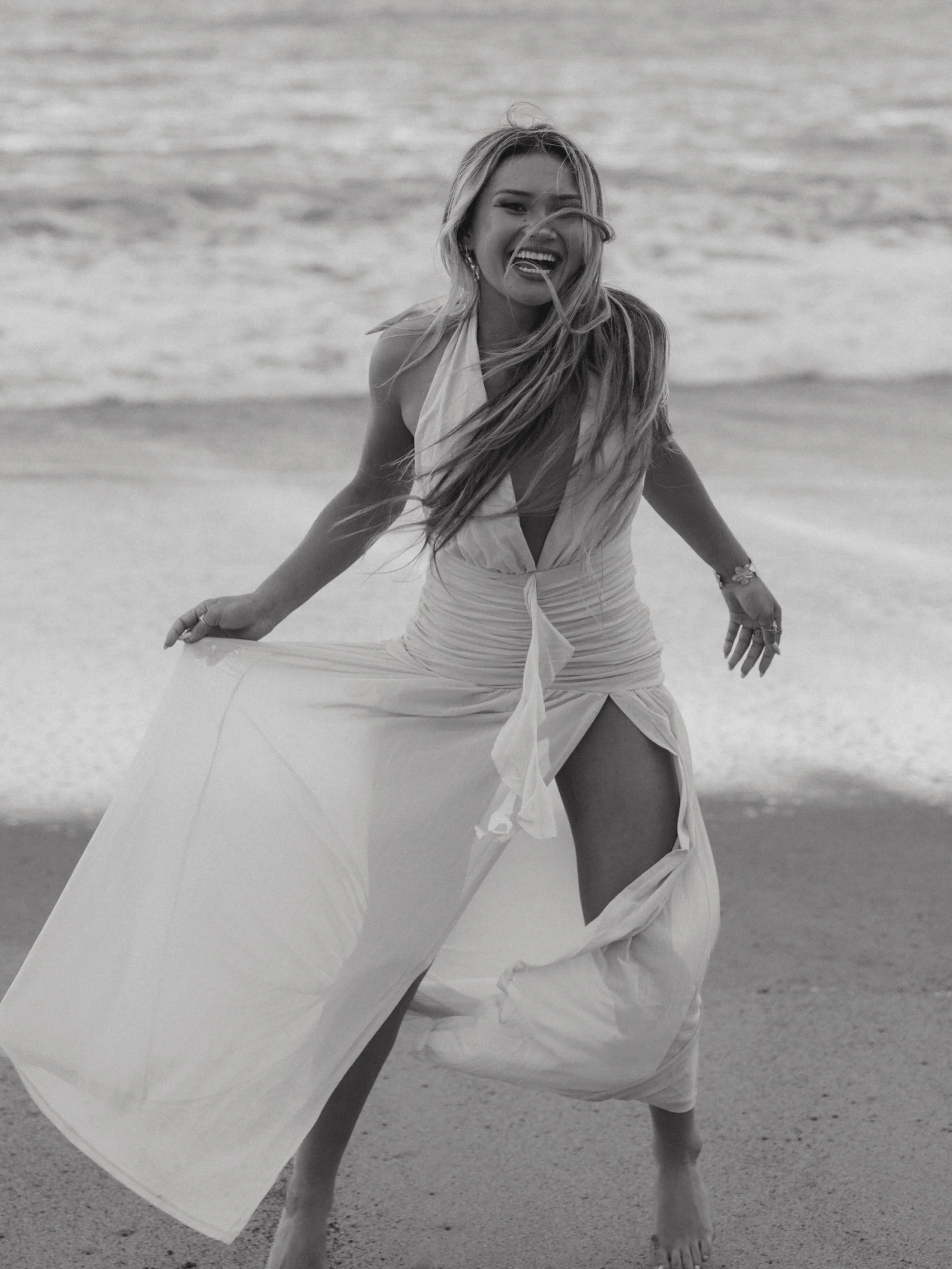 Fun with @skybrown 

&bull;
&bull;
&bull;
Orange County photographer, Laguna Beach, beach portraits, beach photoshoot, editorial photography, candid photography, storytelling, cinematic photography, luxury portraits, movement photography, natural lig